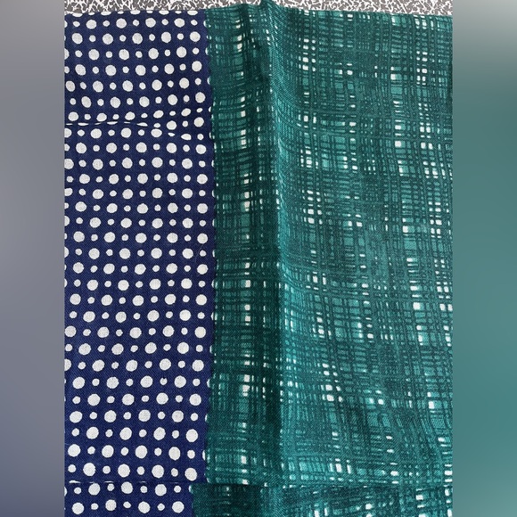 🧣 Tory Burch Long Rectangular Scarf - Picture 5 of 8